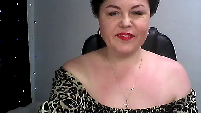 Snapshot of EllaLove2277 chatting on January 2026 03:49:02 PM EllaLove2277 online show from January 2026 03:49:02 PM