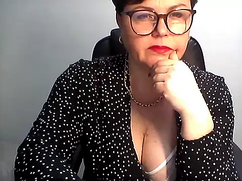 Snapshot of EllaLove2277 chatting on February 2026 06:51:02 AM EllaLove2277 online show from February 2026 06:51:02 AM