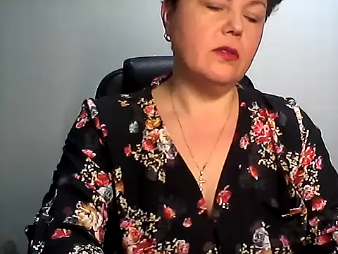 Snapshot of EllaLove2277 chatting on February 2026 03:48:02 PM EllaLove2277 online show from February 2026 03:48:02 PM