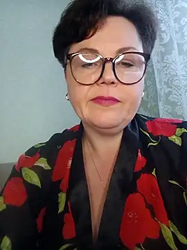 Snapshot of EllaLove2277 chatting on February 2026 07:04:01 AM EllaLove2277 online show from February 2026 07:04:01 AM