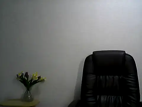 Snapshot of EllaLove2277 chatting on March 2026 06:08:02 AM EllaLove2277 online show from March 2026 06:08:02 AM