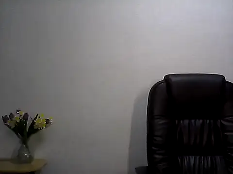 Snapshot of EllaLove2277 chatting on March 2026 06:32:01 AM EllaLove2277 online show from March 2026 06:32:01 AM