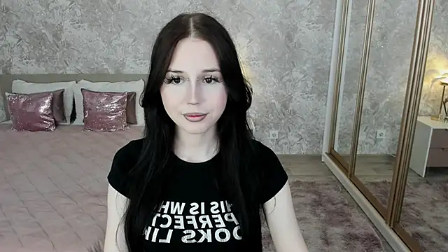 VioletHarme online show from May 2026 03:44:02 AM