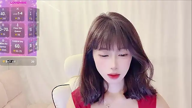 yuanbao a online show from February 2026 12:13:02 PM