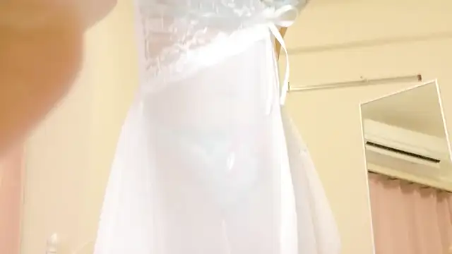 roachan  online show from April 2026 12:57:02 PM