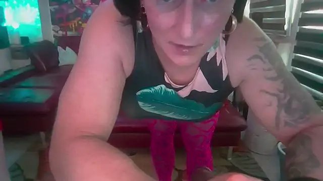 hellgirl1980 online show from July 2026 05:02:02 AM