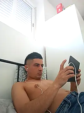 Andr3s69xxx online show from February 2026 02:18:01 PM