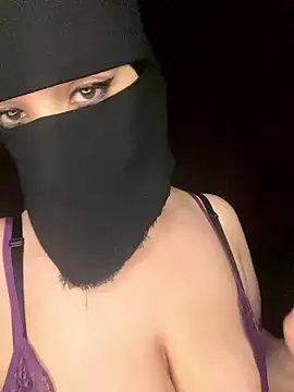 RooVaaN-Xx online show from January 2026 06:31:02 PM