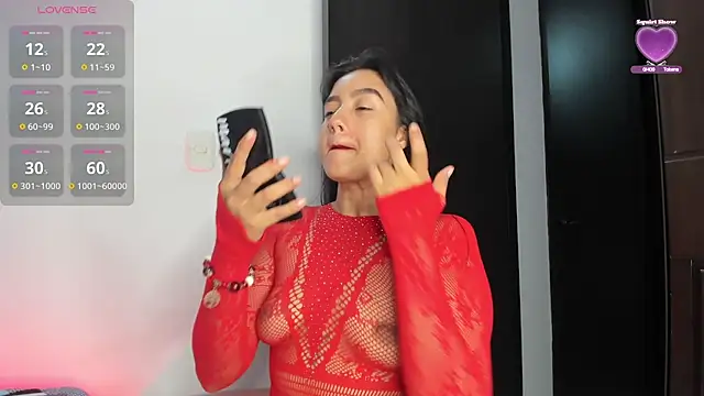 charlottekiss99 online show from May 2026 01:51:01 PM