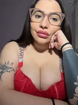 Snapshot of onlylucisfer chatting on October 2025 05:46:02 PM onlylucisfer online show from October 2025 05:46:02 PM