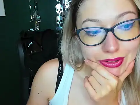 loveHeidi online show from October 2025 09:22:02 AM