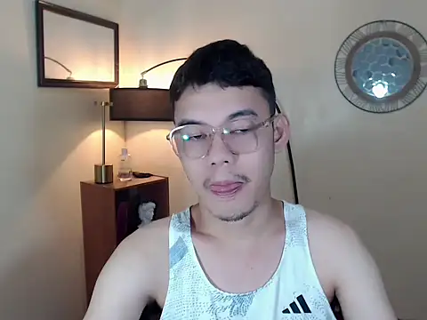 keirflorianxx online show from September 2025 03:37:02 PM