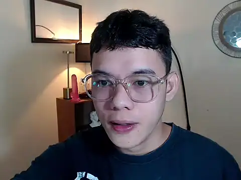 keirflorianxx online show from September 2025 07:30:02 PM