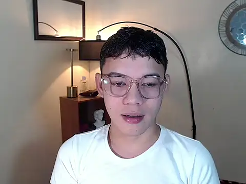 keirflorianxx online show from October 2025 11:22:02 PM