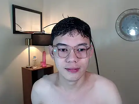 keirflorianxx online show from October 2025 07:55:02 PM