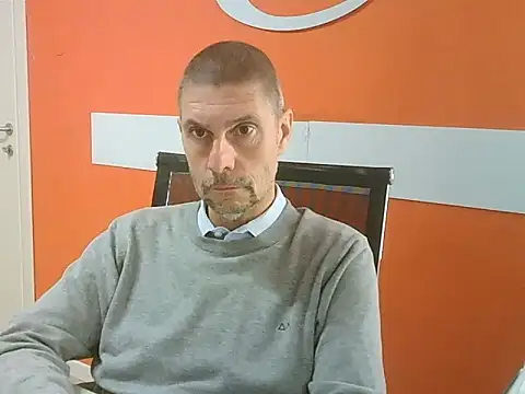 Snapshot of max79ve31 chatting on October 2025 11:29:02 AM max79ve31 online show from October 2025 11:29:02 AM