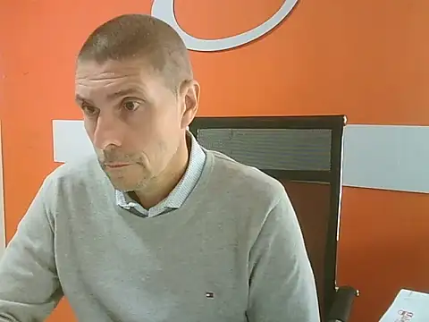 Snapshot of max79ve31 chatting on October 2025 12:16:01 PM max79ve31 online show from October 2025 12:16:01 PM