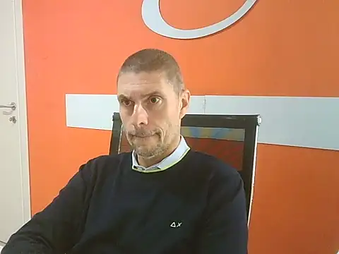 Snapshot of max79ve31 chatting on October 2025 11:53:02 AM max79ve31 online show from October 2025 11:53:02 AM