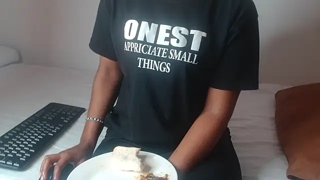 AshleyT255 online show from October 2025 01:44:01 PM