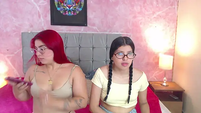 WHANDA CARVAJAL online show from October 2025 02:15:02 PM