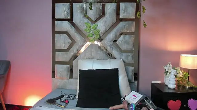 Electra Gosselin online show from July 2026 02:49:02 AM