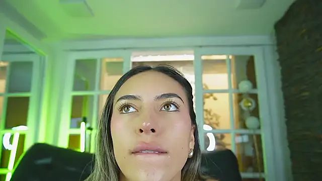 foxy zoe online show from March 2026 06:36:01 PM