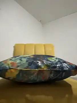 Snapshot of Boy_hot- chatting on April 2026 09:09:01 AM Boy hot- online show from April 2026 09:09:01 AM