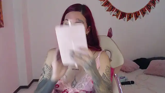 Maddy Vicius19 online show from October 2025 08:42:01 PM