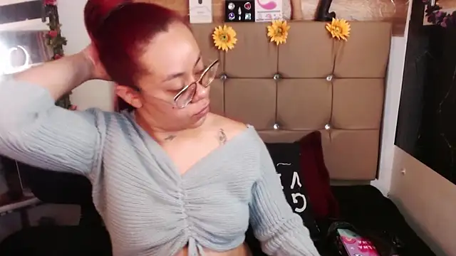 MIA  SPENCER online show from January 2026 05:04:02 PM