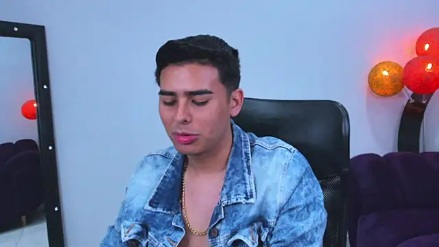 Snapshot of Matthewlodge chatting on November 2025 03:01:02 PM Matthewlodge online show from November 2025 03:01:02 PM