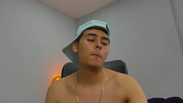 Snapshot of Matthewlodge chatting on November 2025 03:12:02 PM Matthewlodge online show from November 2025 03:12:02 PM