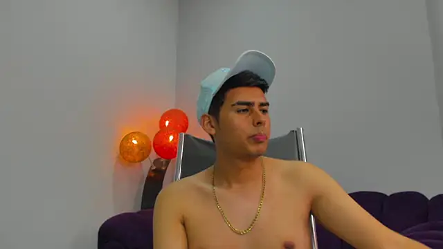 Snapshot of Matthewlodge chatting on November 2025 02:28:02 PM Matthewlodge online show from November 2025 02:28:02 PM