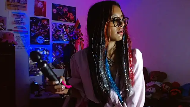 carolinerue online show from November 2025 01:49:02 AM