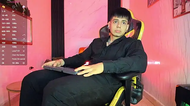 xKevyn online show from October 2025 12:30:02 PM