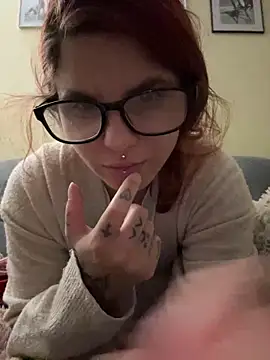 Brutecia2002 online show from December 2025 07:53:02 PM