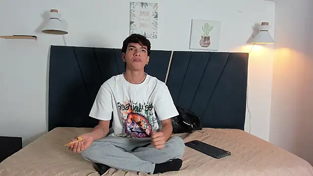 maicol cum23 online show from April 2026 03:11:01 AM