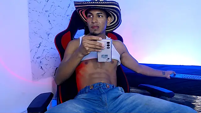 lorian vikel online show from November 2025 09:17:02 PM