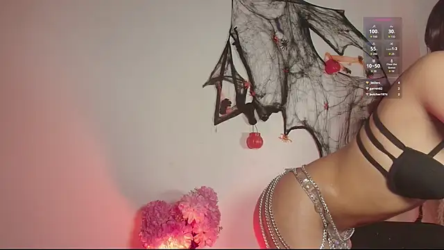 Snapshot of Missandy_ chatting on October 2025 08:31:01 PM Missandy online show from October 2025 08:31:01 PM