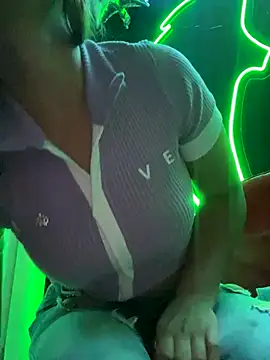 MelanyBabeee2 online show from December 2025 11:56:01 PM