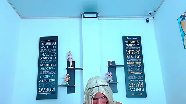 CHLOE THUNDERS online show from March 2026 04:04:01 PM