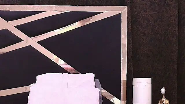 Snapshot of luna_brown7 chatting on February 2026 07:25:01 AM luna brown7 online show from February 2026 07:25:01 AM