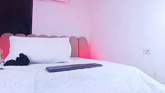 abbyrouss  online show from November 2025 03:06:01 AM