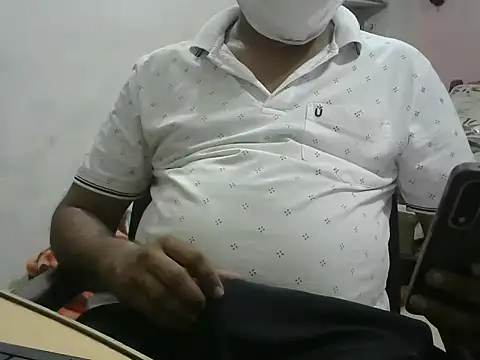 Famit025 online show from April 2026 02:35:01 PM