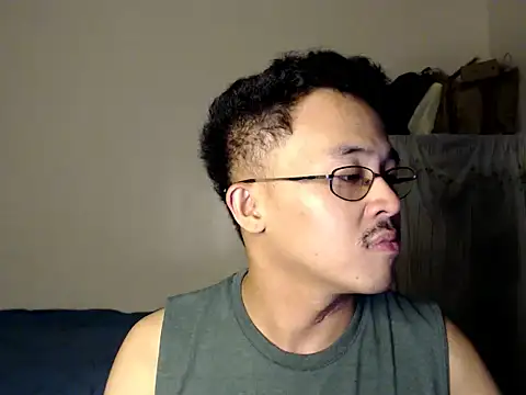 Snapshot of itsyour_Asianboy15 chatting on February 2026 03:53:01 PM itsyour Asianboy15 online show from February 2026 03:53:01 PM