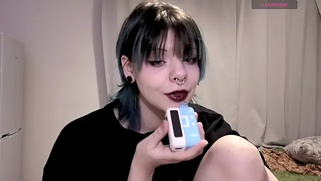 Alice Zev online show from December 2025 06:40:01 AM