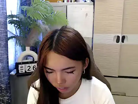 cutie milker online show from February 2026 03:06:01 AM