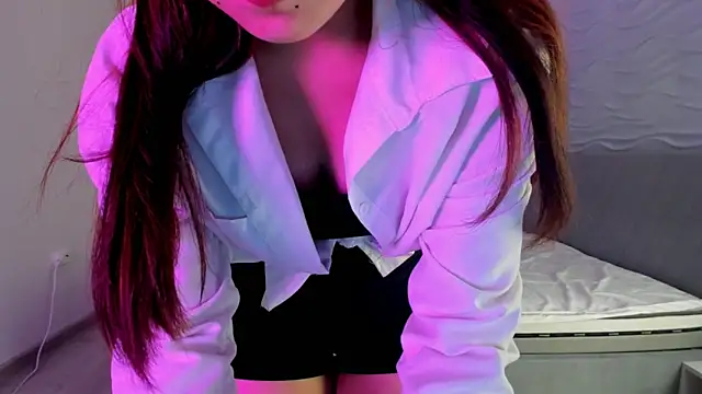 yanyaan online show from October 2025 04:53:02 AM