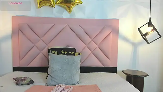 Snapshot of Caroline_daring chatting on July 2026 12:42:02 PM Caroline daring online show from July 2026 12:42:02 PM