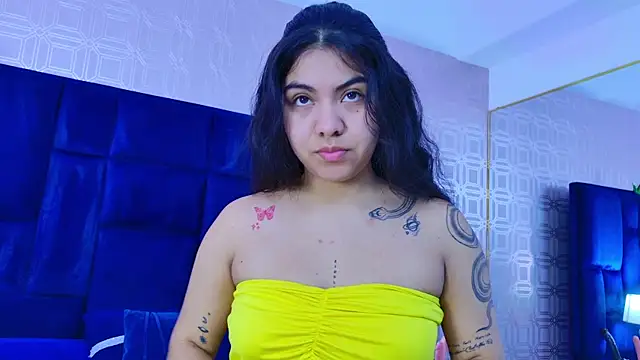 Luna Riddle online show from October 2025 12:17:01 PM