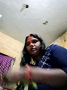 SweetKomal89 online show from October 2025 01:18:01 PM